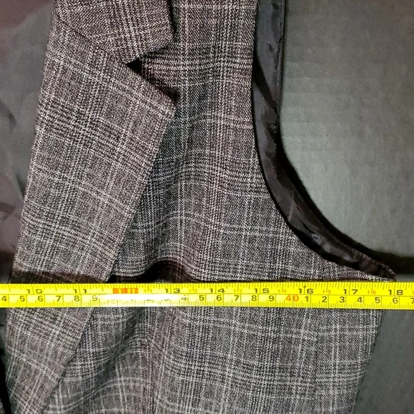 Van Heusen Studio Stretch Brown Plaid Ladies Vest - Medium - Picture 10 of 14